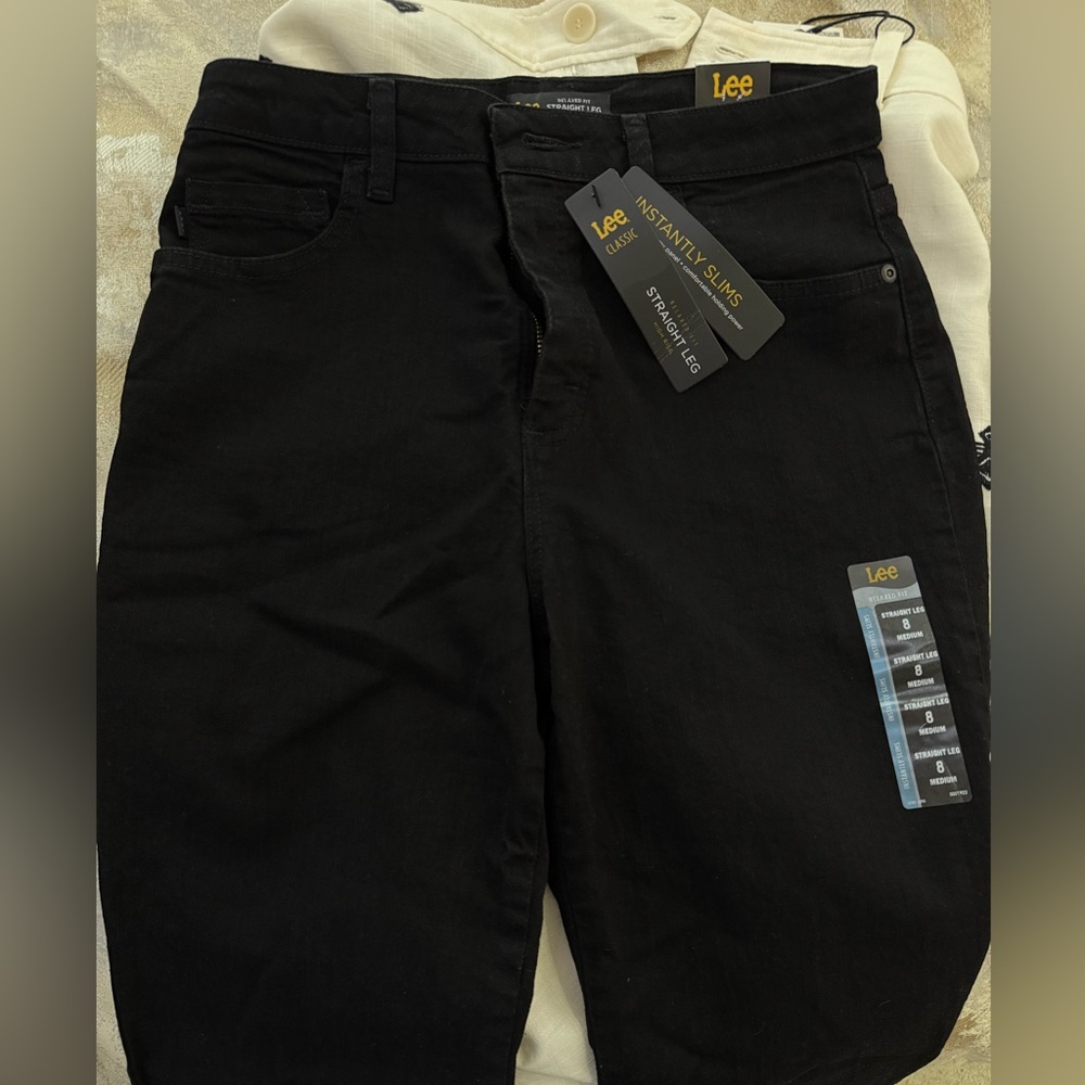 🍁 BLACK FRIDAY DEALS!🦃 NWT Women's Lee Relaxed Fit Straight Leg Black Jeans - Picture 5 of 10